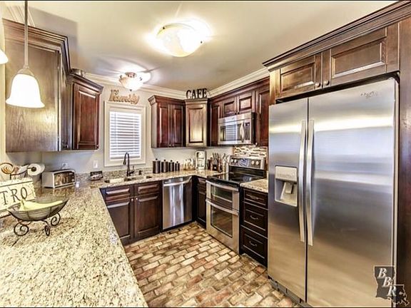 2nd image of 177 Esplanade Blvd