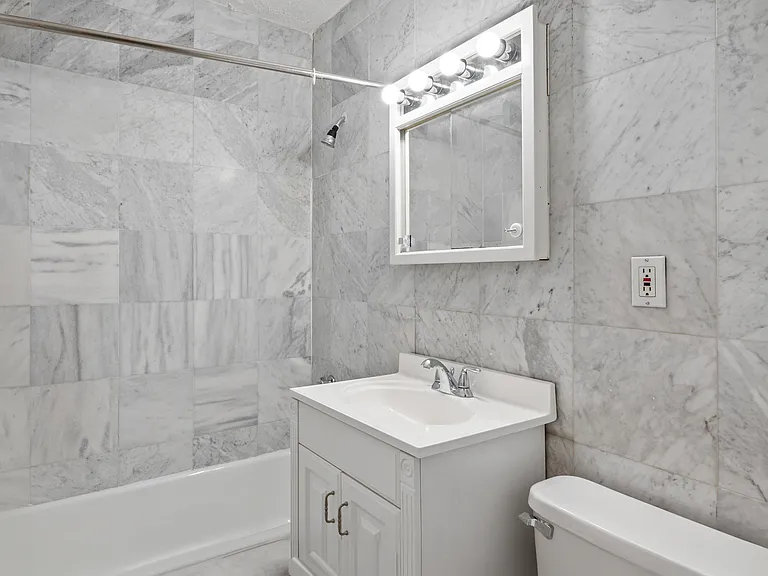 300 W 55th St #16K — Photo 8