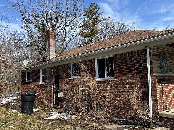2nd image of 14263 Hampshire St