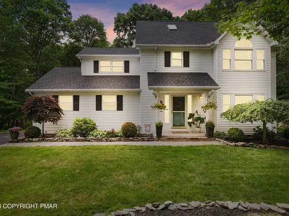 216 Ruby Ct, Saylorsburg, PA 18353