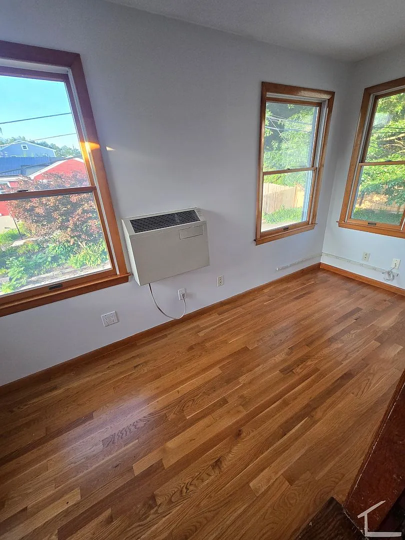 25 Milton St #2B Newton MA 02465 — Photo 4