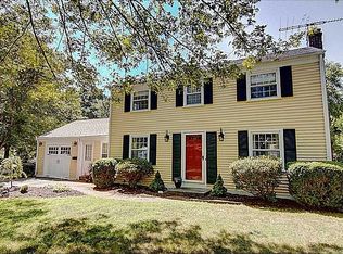 11 Chapman Ln, Barrington, RI 02806