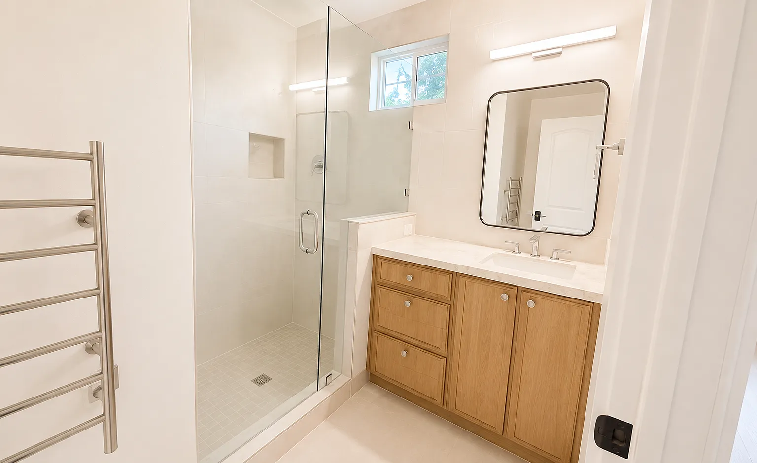 2 bed, 1100 sqft, $4,995 — Photo 2