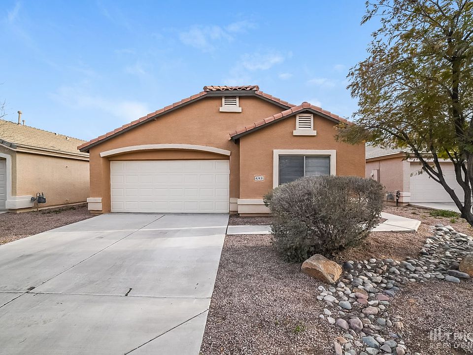 1st image of 42431 W Colby Dr