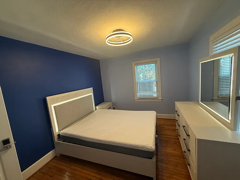 39 N Boxwood St — Photo 8
