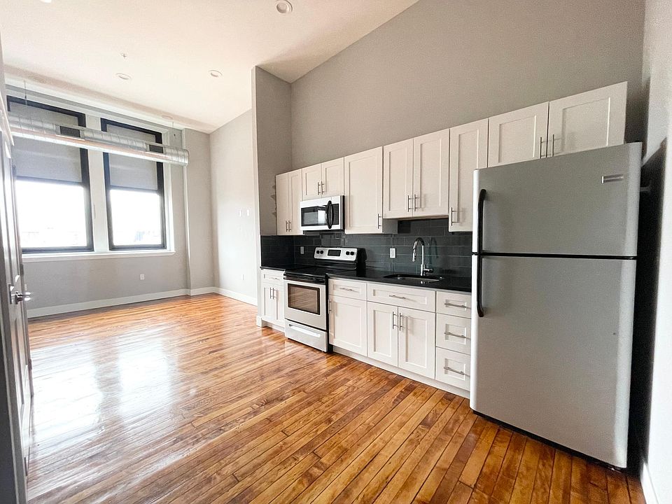 1st image of 1515 S 17th St #204