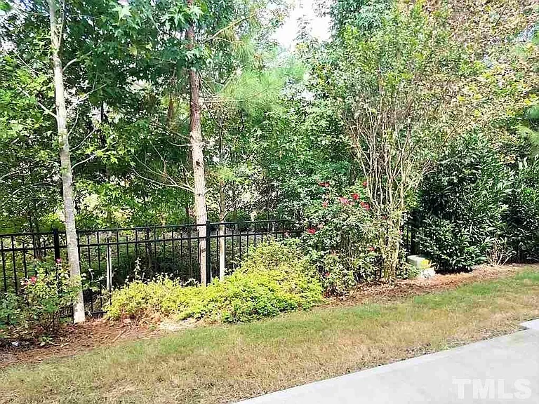 9812 Precious Stone Dr — Photo 29