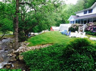 2355 Poplar Cove Rd, Franklin, NC 28734