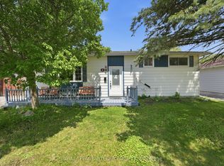 5 Sheldrake Dr, Ottawa, ON K2L1S5