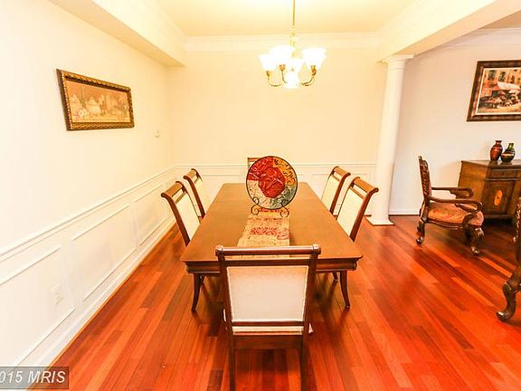 4th image of 23125 Yellowwood Dr