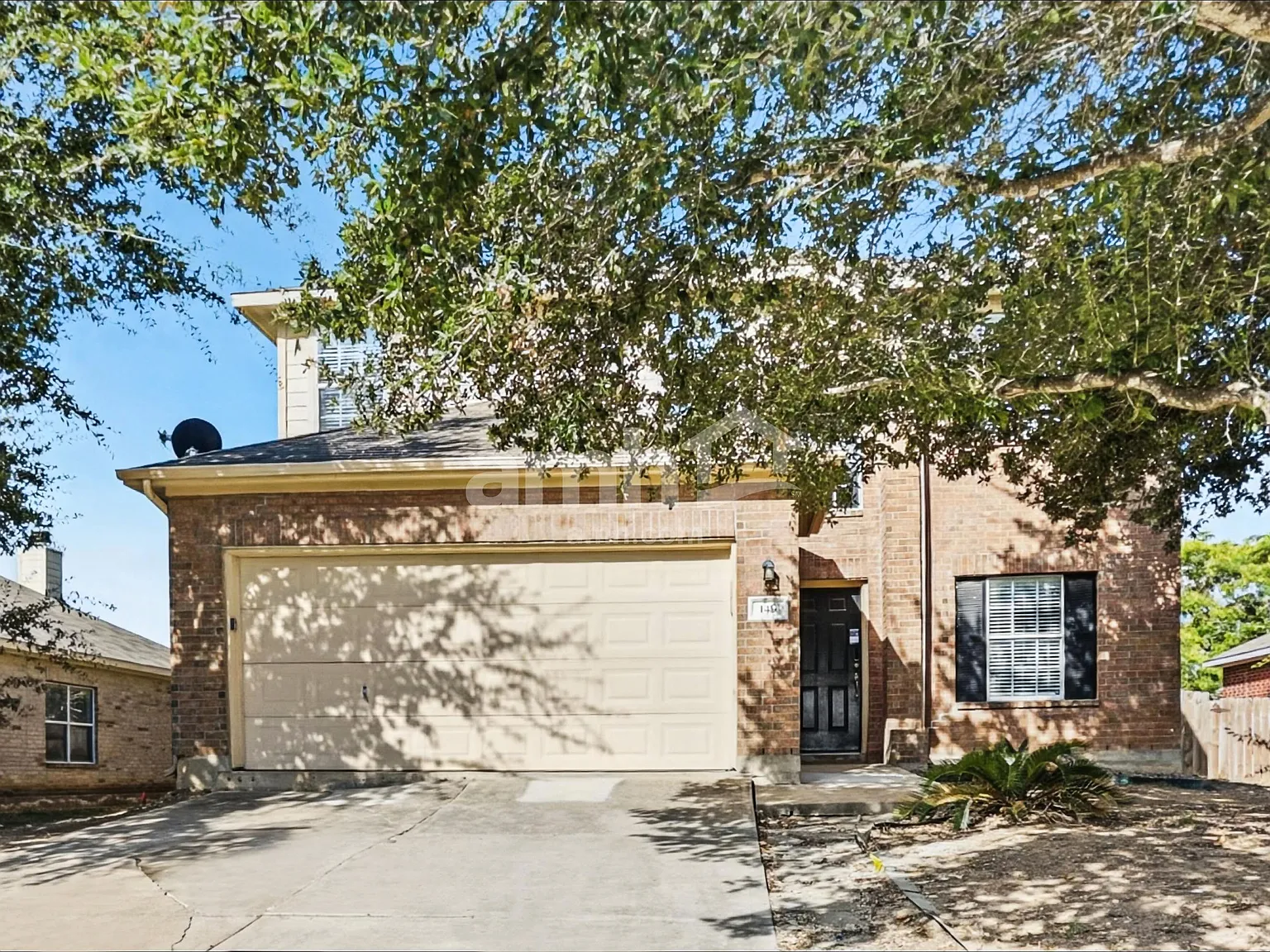 4 bed, 2.5 bath, 2050 sqft, $1,995 — Photo 1