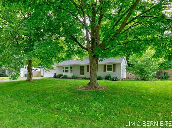 7928 Hearthway Ave, Jenison, MI 49428