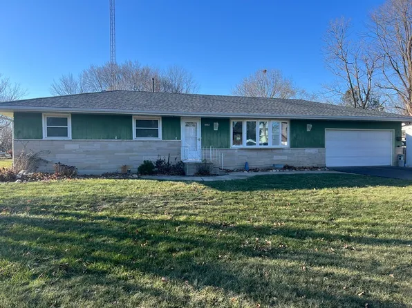 504 S 4th St, Kirkland, IL 60146