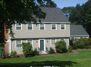 49 Sunset Hill Dr, Branford, CT 06405