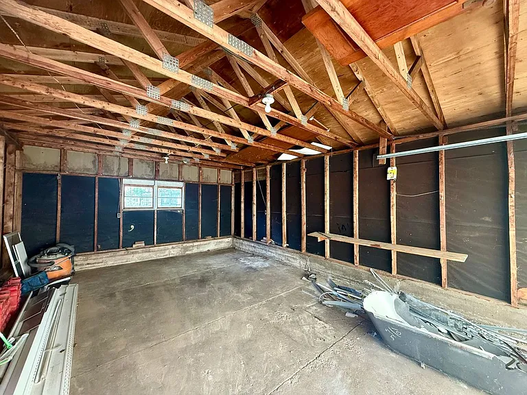 1314 W Thomas St — Photo 21