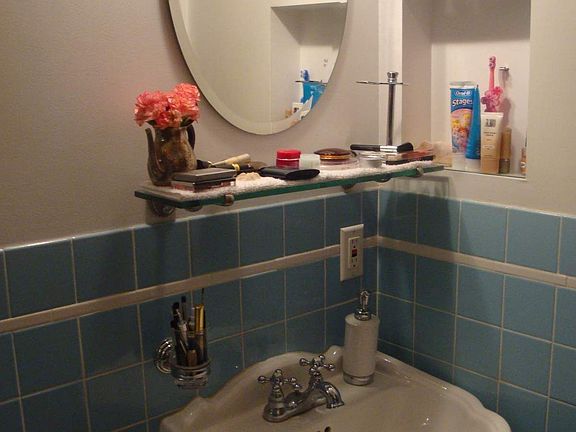 5th image of 47 W 76th St APT 7