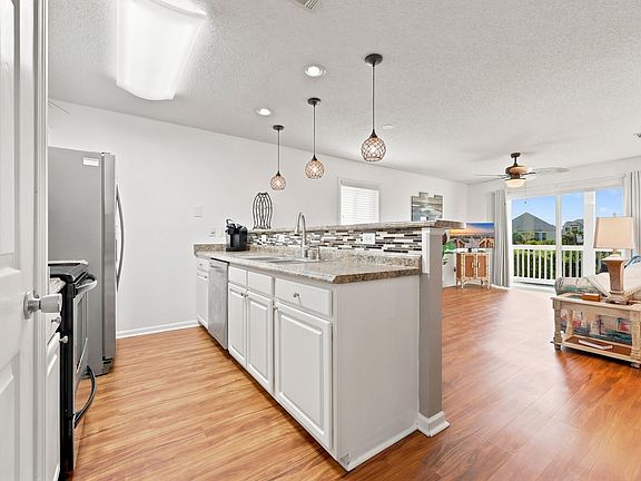 5th image of 4522 N North Plantation Harbour Dr. #E-1