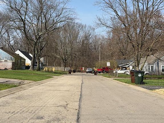 5th image of 2992 Woodland Ave