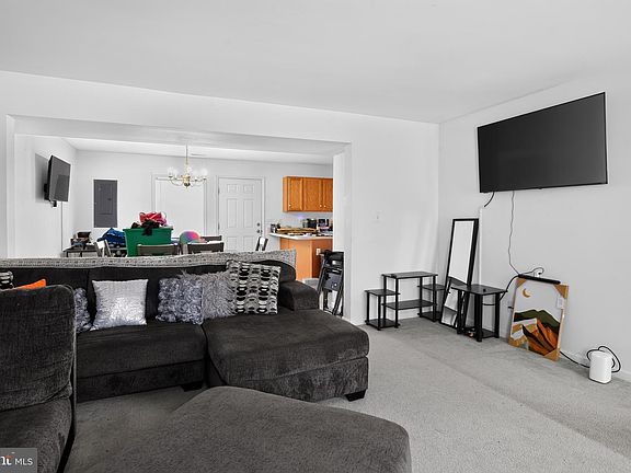 4th image of 236 Morgans Ct