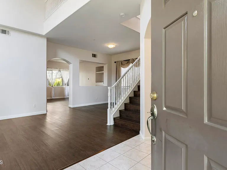 1549 Spyglass Dr — Photo 2
