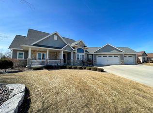 1036 Deer Run, Fond Du Lac, WI 54935