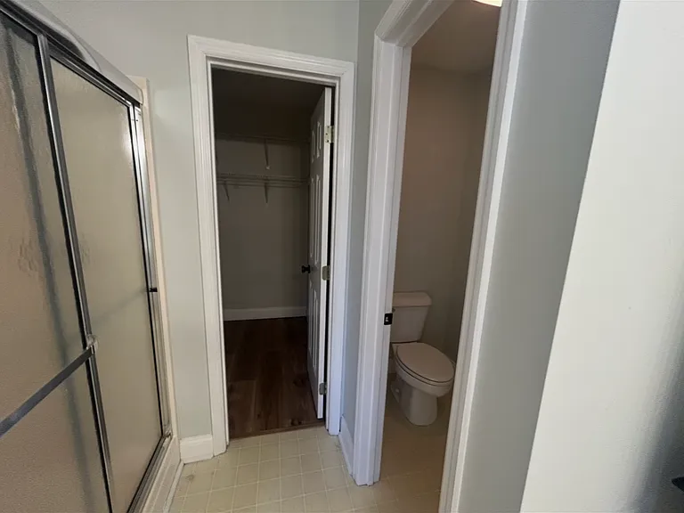 230 Kingswood Cir — Photo 6