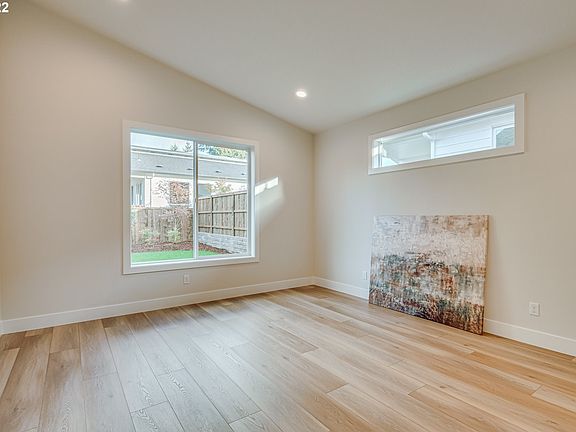 4th image of 10101 NE 46th Ave