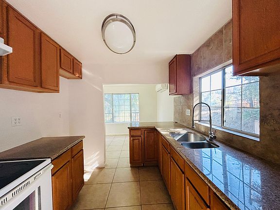 4th image of 4299 Ensenada Dr