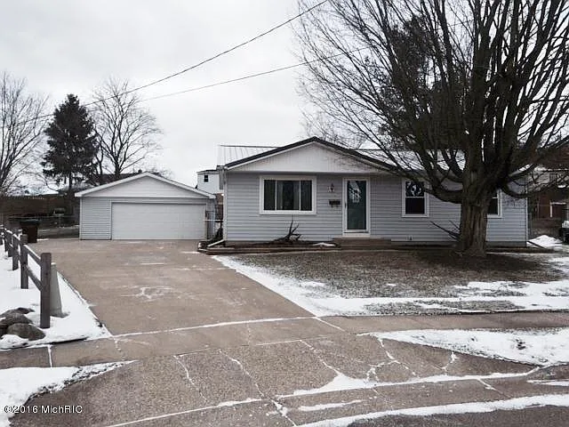 74 Gay Ct NE photo 1