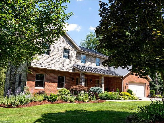 4th image of 1225 Johnston Pl NE