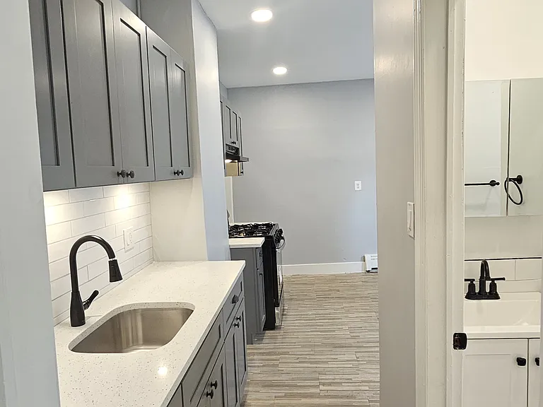 167 Highland Ave #ABC — Photo 2