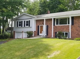 5 Harbor Dr, Lake Hopatcong, NJ 07849