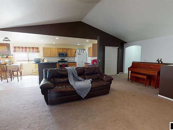 3rd image of 3220 Dover Ave