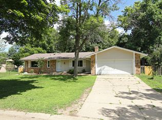 14390 Gladiola Ct, Apple Valley, MN 55124