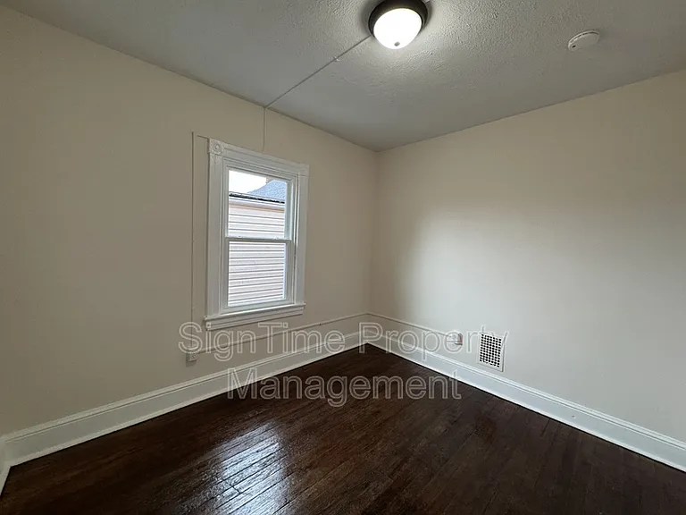 836 W Washington St — Photo 11