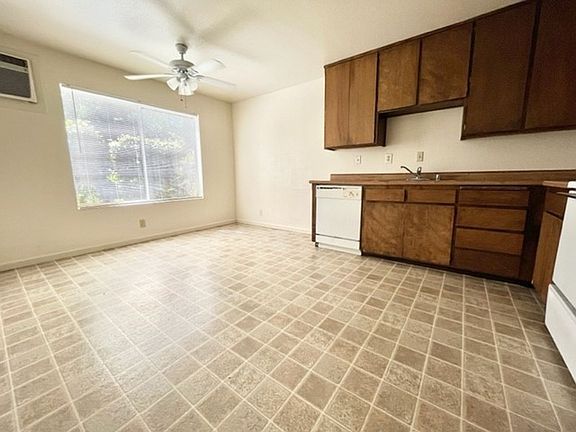 3rd image of 318 W 7th St #8ac1d62b0