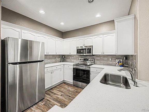 5th image of 8496 S Hoyt Way #206