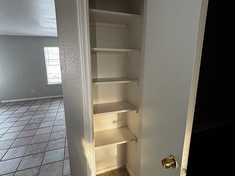 7581 Windsor Oaks #7581 — Photo 12