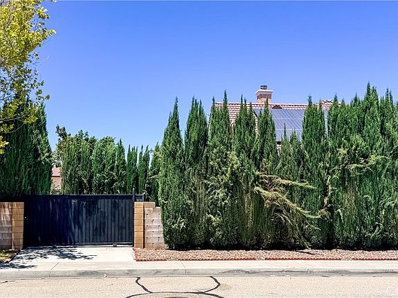 5th image of 44333 Shad St
