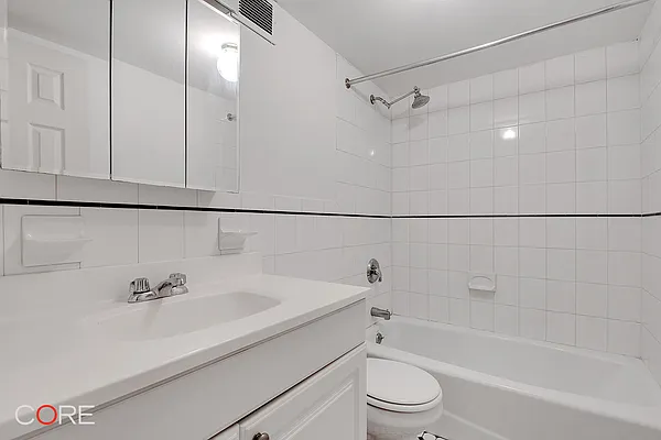 Rented by CORE | media 14