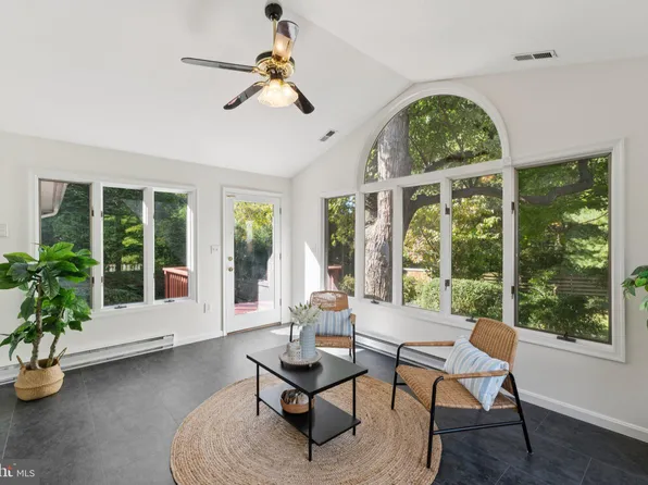 8826 Brierly Rd, Chevy Chase, MD 20815