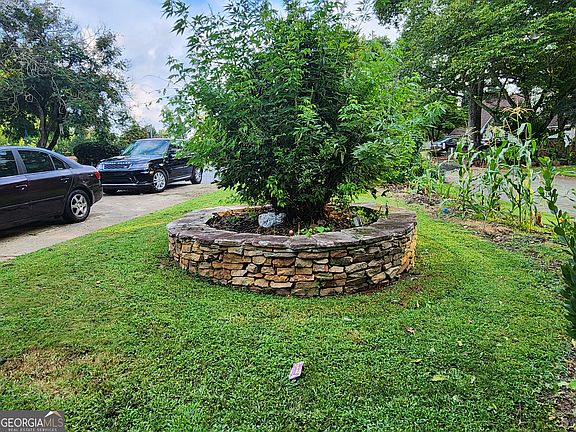5th image of 715 Babbling Creek Pl