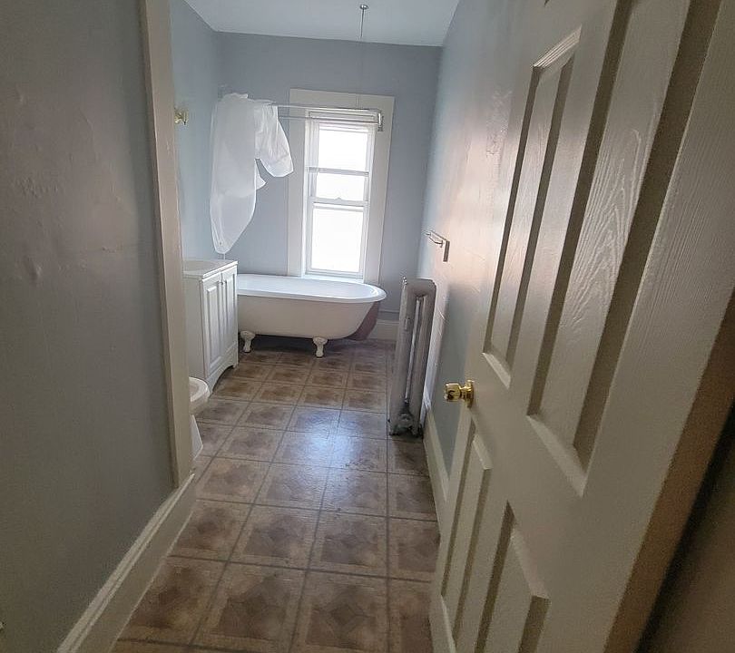 24 SUMNER AVENUE 24 Sumner Ave Springfield MA Zillow