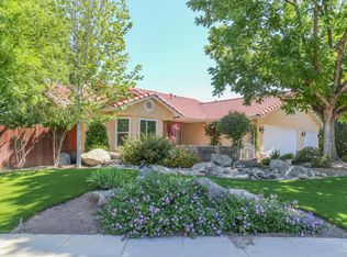 867 Birch Ave, Clovis, CA 93611