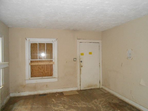 2nd image of 515 Gramont Ave