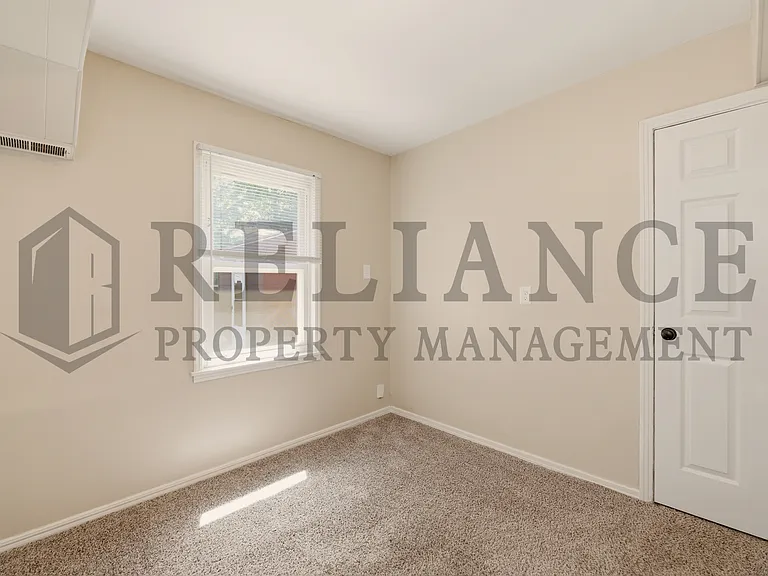 4546 S Osage St — Photo 29