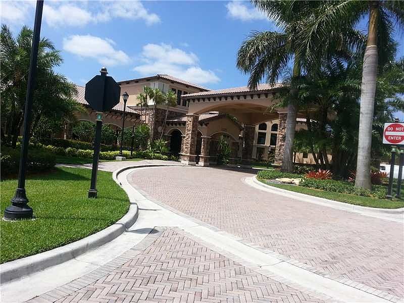 2nd image of 8201 NW 128th Ln #18-A