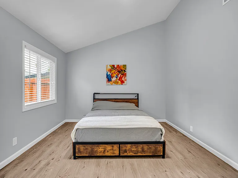 5676 E Bloomfield St — Photo 5
