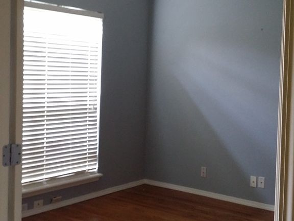 3rd image of 1527 S 78th Ave E