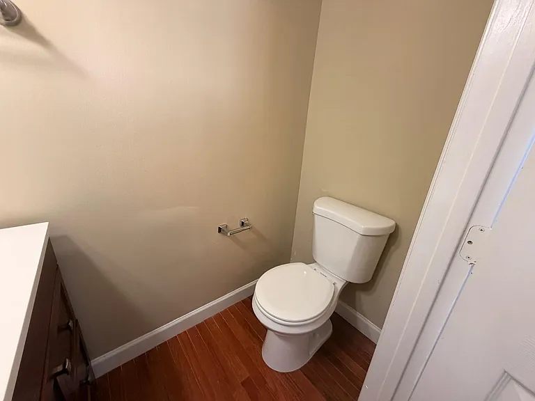 434 Lilac Ter NE — Photo 5